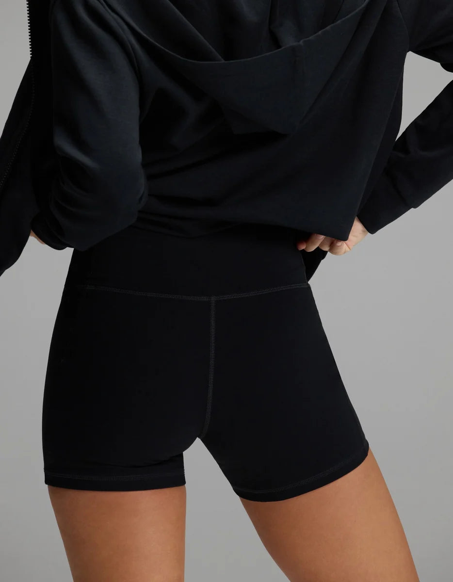 Women's Liv Biker Short 4"